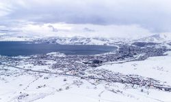Tatvan’ın kış güzelliği havadan görüntülendi