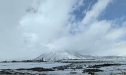 Tatvan’da ilk cemre yağmura takıldı