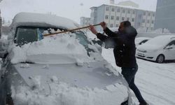 Bitlis’te kış geri döndü