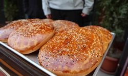 Elazığ'da Ramazan'a özel 'Nohut ekmeği' rağbet görüyor