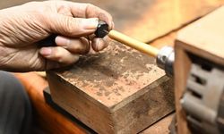 Erzurumlu usta 45 yıldır aynı tutkuyla üretiyor