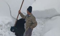Faciaya ramak kala, kar kütlesi az kalsın üzerine düşüyordu