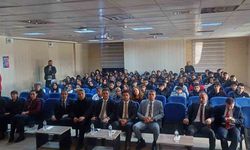 Hakkari'de gençler teknoloji konusunda bilgilendirildi