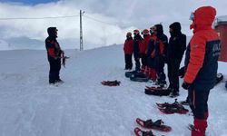 Hakkari’de itfaiye ve AFAD personeline çığ farkındalık eğitimi