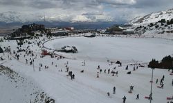 Kayakseverler Türkiye’nin en uzun pistine akın etti