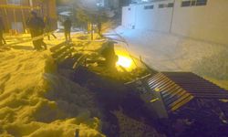 Sağanak yağış Hakkari’de istinat duvarını çökertti