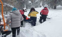 Sarıkamış’ta ayağı kırılan kadın JAK tarafından kurtarıldı
