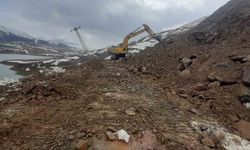 Solhan’da toprak kayması sonrası yoğun çalışma başlatıldı