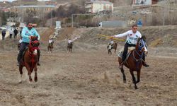 Tercan'ın kurtuluşunun 108. yılında cirit heyecanı yaşandı