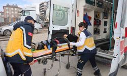 Ters yönde seyreden kamyonet öğrenci servisinde dehşet saçtı: 9 yaralı