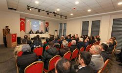 Vali Çelik Kiğı'da muhtarlarla buluştu