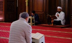 Van'da asırlık mukabele geleneği manevi atmosferde sürüyor