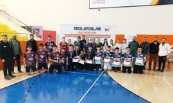 Bitlis’te Badminton Gençler Bölge Grup müsabakaları tamamlandı