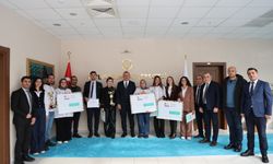 Rektör Elmastaş, uluslararası festivalde dereceye giren öğrencileri kabul etti