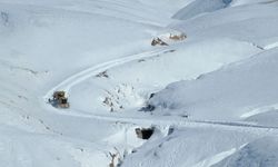 Bitlis’te Kar Yağışı Hayatı Zorlaştırdı: 62 Köy Yolu Kapandı