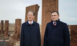 Japonya Büyükelçi Tamura, Ahlat’ın tarihi mekanlarına hayran kaldı