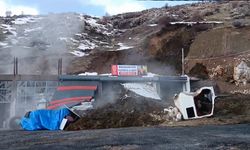 Bitlis’te Heyelan: Sanayi sitesindeki dükkan toprak altında kaldı