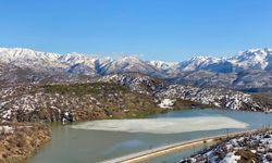 Gayda Barajı’nda buzlar erimeye başladı