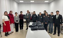 Tatvan’da Meslek Lisesi Öğrencileri Okul Üniformalarını Üretiyor