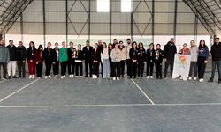 Okul Sporları tenis müsabakalarında kupalar sahiplerini buldu