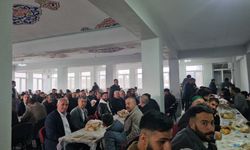 Aydınlar Beldesinde bayram geleneği bozulmadı: Yüzlerce kişi bayram yemeğinde buluştu