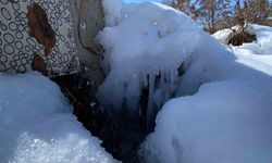 Ağrı'da dondurucu soğuklar etkisini devam ettiriyor