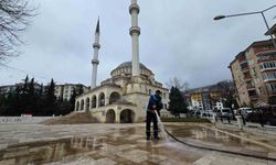 Battalgazi'de bayram öncesi cami ve mezarlıklarda temizlik mesaisi