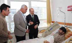 Bayramda hastalara moral ziyareti