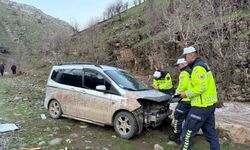 Derecik'te trafik kazasında 1 kişi yaralandı