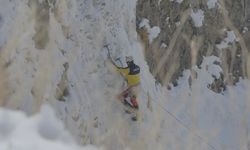 Diyadin Kanyonu'nda nefes kesen buz tırmanışı