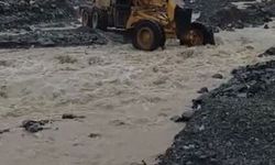 Elazığ’da yağışlar sele dönüştü