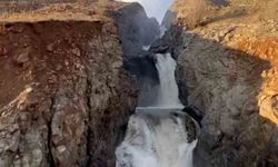 Elazığ'da yağışlar sonrası şelale gürledi