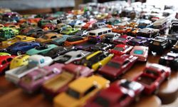 Elazığlı öğretmenin 16 yıllık tutkusu: 1500 model araba