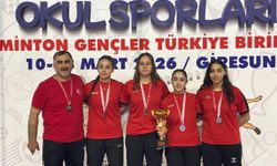 Erzincanlı öğrenciler badminton Türkiye şampiyonasında ikinci oldu