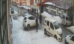 Kars’ta sokak kavgası kanlı bitti: 2 kişi yaralandı