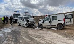 Malatya'da iki aracın çarpışması sonucu 4 kişi yaralandı