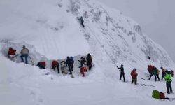 Palandöken'de buz tırmanışı eğitimi başarıyla tamamlandı