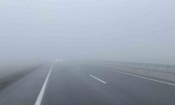 Pamuk Geçidinde yoğun sis görüş mesafesini düşürdü