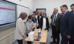 Sıfır atık etkinliğinde sergi, atölye ve fidan dikimi yapıldı