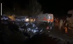 Tır ile otomobilin çarpıştığı kazada 2 yaralı