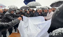 Van-Tatvan yolundaki feci kazada hayatını kaybeden aile Yüksekova’da defnedildi