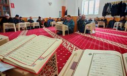 Ramazan’ın son günlerinde Ahlat Camileri ışıl ışıl