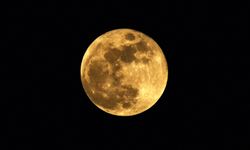 Ahlat’ta dolunay görsel şölen sundu