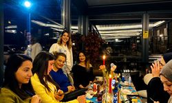 Ahlat’ta vatandaşlar iftar sonrası ayna boyama etkinliğinde buluştu