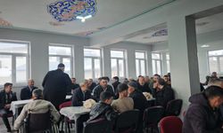 Aydınlar Beldesinde bayram geleneği bozulmadı: Yüzlerce kişi bayram yemeğinde buluştu