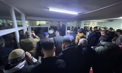 Tatvan’da bayram namazı yoğun katılımla kılındı