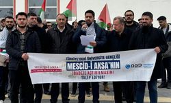 Üniversite öğrencilerinden Mescid-i Aksa'nın ibadete kapatılmasına tepki