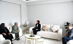 Kaymakam Özçelik, Kadınlar Günü’nde şehit ailelerini ziyaret etti