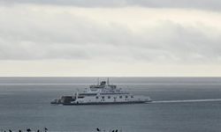 Tatvan’da feribot ve bulutlar kartpostallık görüntü oluşturdu