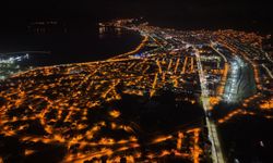Tatvan’ın gece manzarası dronla görüntülendi